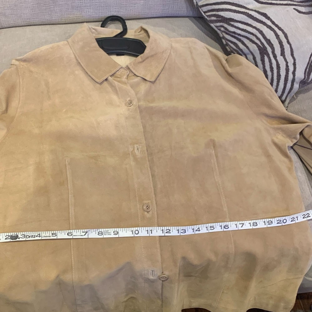 Suede jacket . - Picture 4 of 5